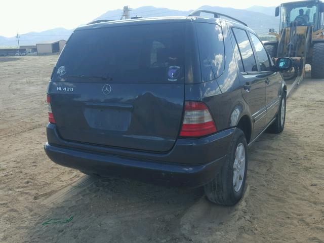 4JGAB72E51A267321 - 2001 MERCEDES-BENZ ML 430 蓝色 照片 4
