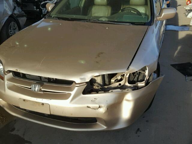 1HGCG165XYA030468 - 2000 HONDA ACCORD EX GOLD photo 9