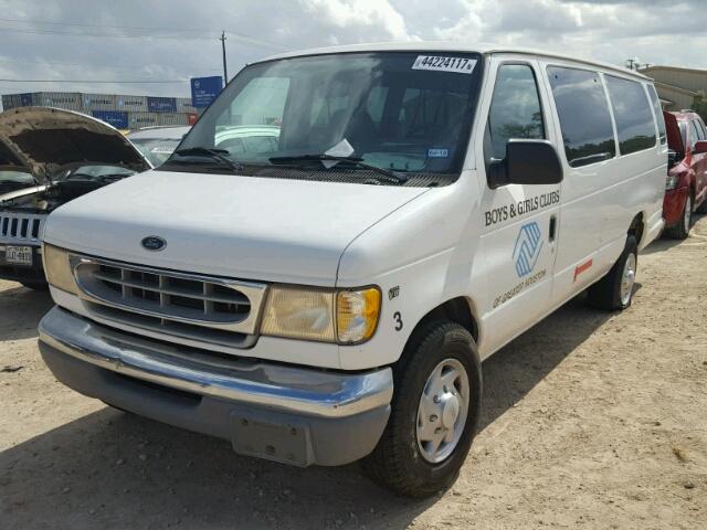 1FBSS31L6XHB38073 - 1999 FORD ECONOLINE WHITE photo 2