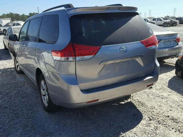 5TDKK3DC8DS370544 - 2013 TOYOTA SIENNA LE GRAY photo 3