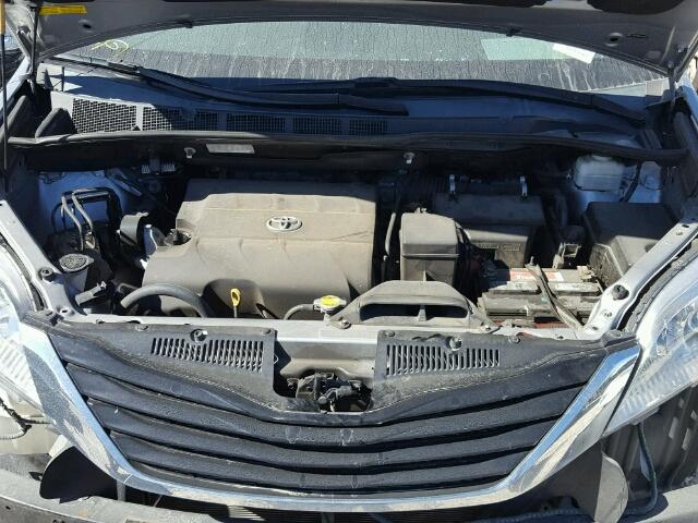 5TDKK3DC8DS370544 - 2013 TOYOTA SIENNA LE GRAY photo 7