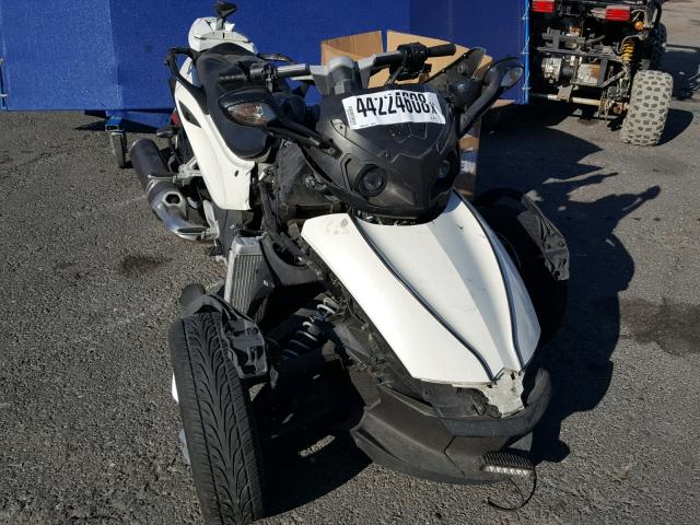 2BXJADA18CV000118 - 2012 CAN-AM SPYDER ROA WHITE photo 1