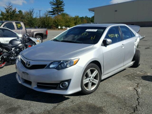 4T1BF1FK8DU670895 - 2013 TOYOTA CAMRY L SILVER photo 2