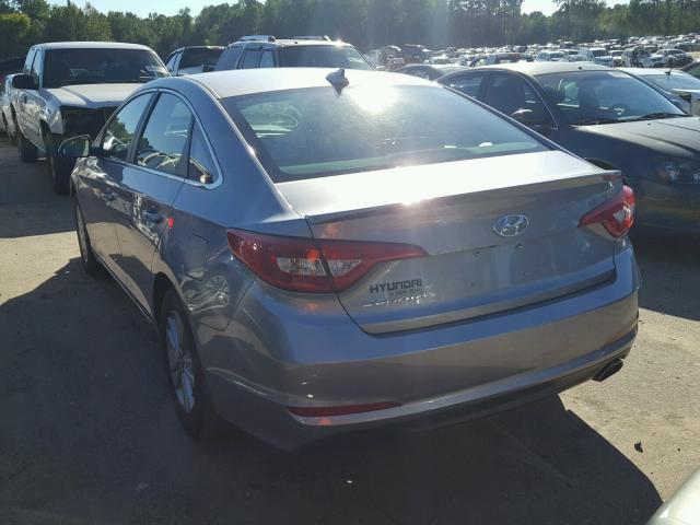 5NPE24AF3HH581857 - 2017 HYUNDAI SONATA SE SILVER photo 3