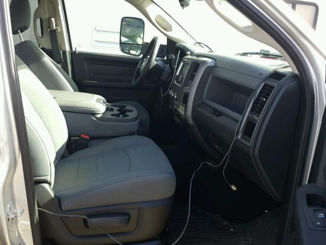 3C63RRGL1GG164989 - 2016 RAM 3500 ST SILVER photo 5