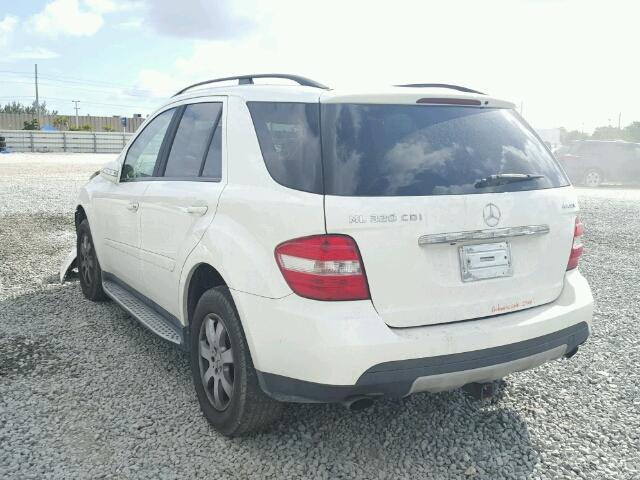 4JGBB22E67A237647 - 2007 MERCEDES-BENZ ML 320 CDI WHITE photo 3