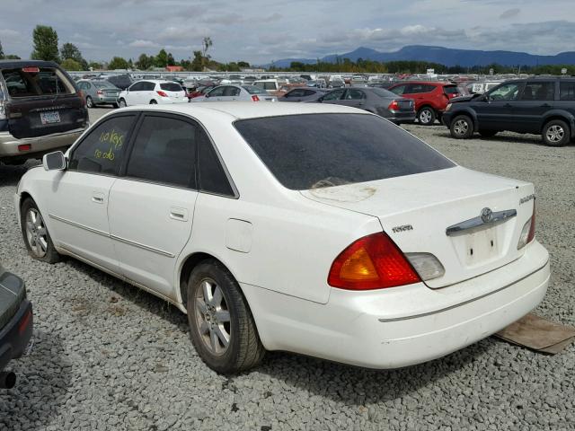 4T1BF28B9YU040070 - 2000 TOYOTA AVALON XL WHITE photo 3