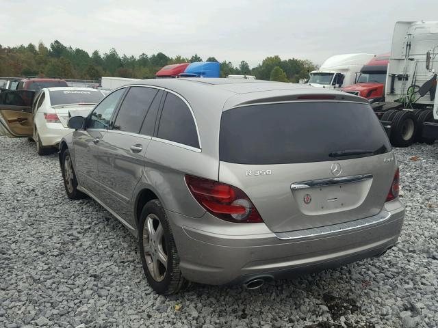 4JGCB65E38A071497 - 2008 MERCEDES-BENZ R 350 SILVER photo 3