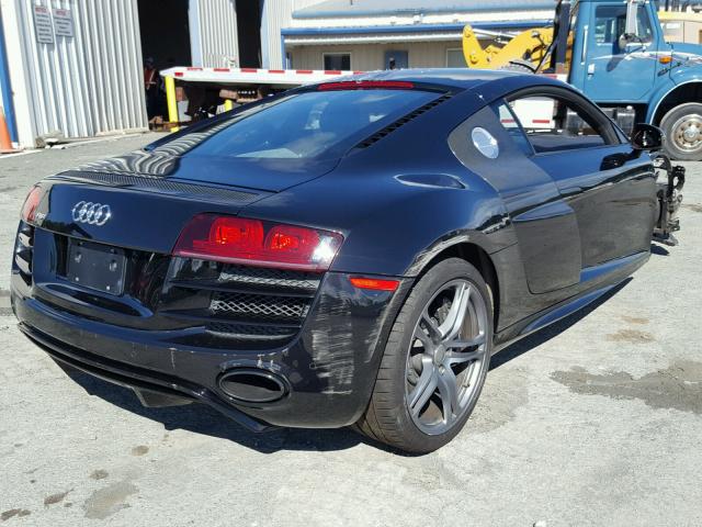 WUAENAFGXCN000583 - 2012 AUDI R8 5.2 QUA BLACK photo 4