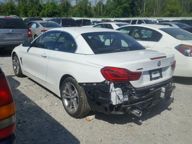 WBA4Z7C57JED47529 - 2018 BMW 440XI WHITE photo 3