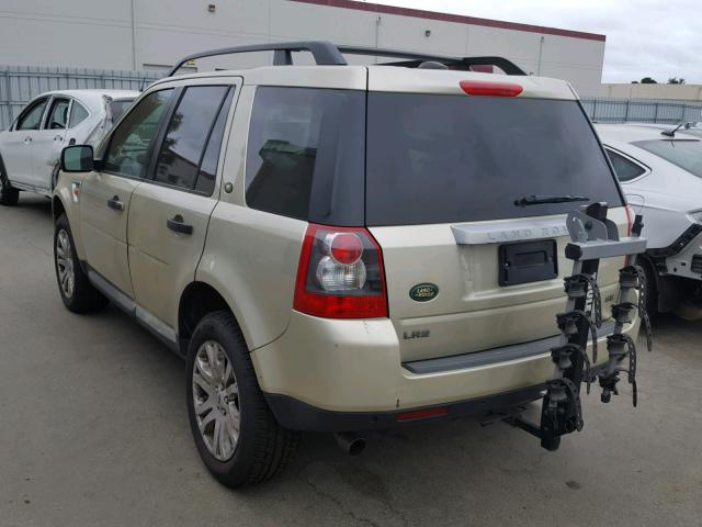 SALFS24N18H030877 - 2008 LAND ROVER LR2 SE TEC BEIGE photo 3