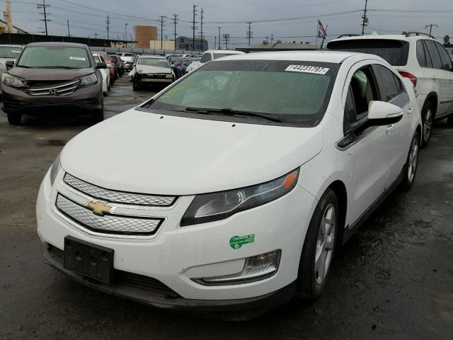 1G1RE6E44EU134705 - 2014 CHEVROLET VOLT WHITE photo 2