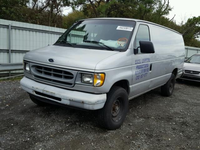 1FTSS34L1YHA02667 - 2000 FORD ECONOLINE SILVER photo 2