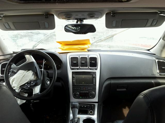 1GKKVSED5BJ104504 - 2011 GMC ACADIA SLT ვერცხლისფერი ფოტო 10