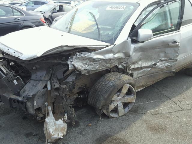 1GKKVSED5BJ104504 - 2011 GMC ACADIA SLT ვერცხლისფერი ფოტო 9