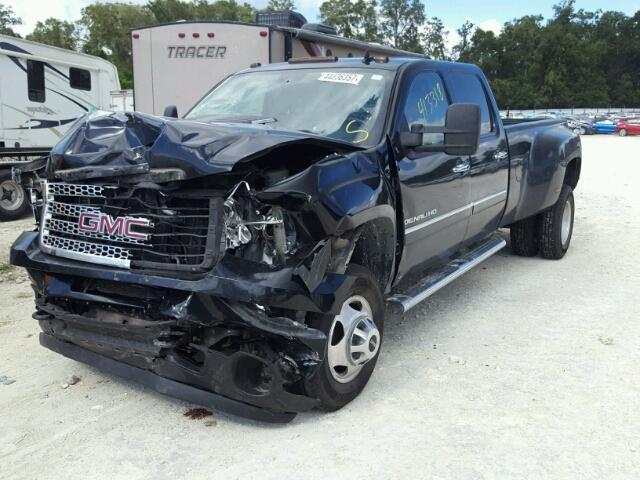 1GT426C87CF135123 - 2012 GMC SIERRA BLACK photo 2