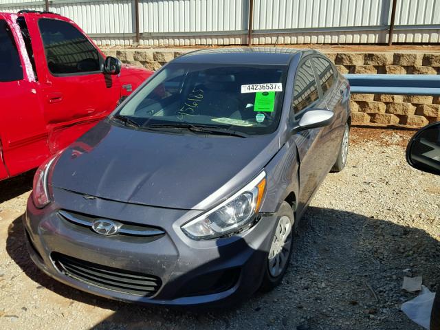 KMHCT4AEXGU956185 - 2016 HYUNDAI ACCENT SE GRAY photo 2