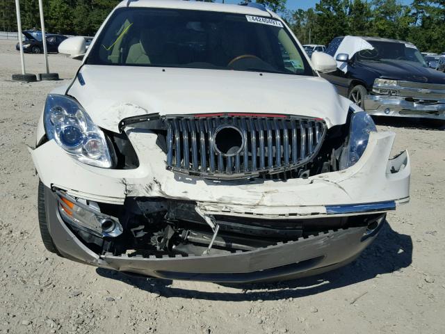 5GAKRAED0BJ192051 - 2011 BUICK ENCLAVE WHITE photo 9