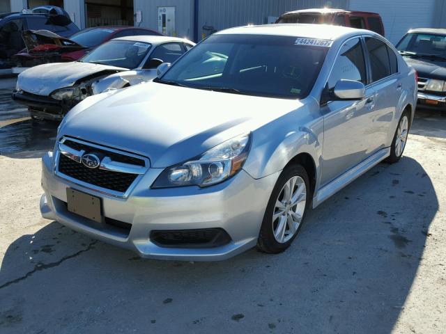 4S3BMCG61D3033327 - 2013 SUBARU LEGACY 2.5 SILVER photo 2