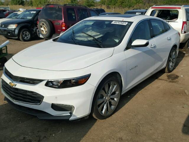 1G1ZH5SX9HF115432 - 2017 CHEVROLET MALIBU PRE WHITE photo 2