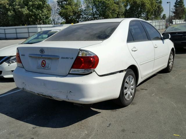 4T1BE32K15U552077 - 2005 TOYOTA CAMRY LE WHITE photo 4