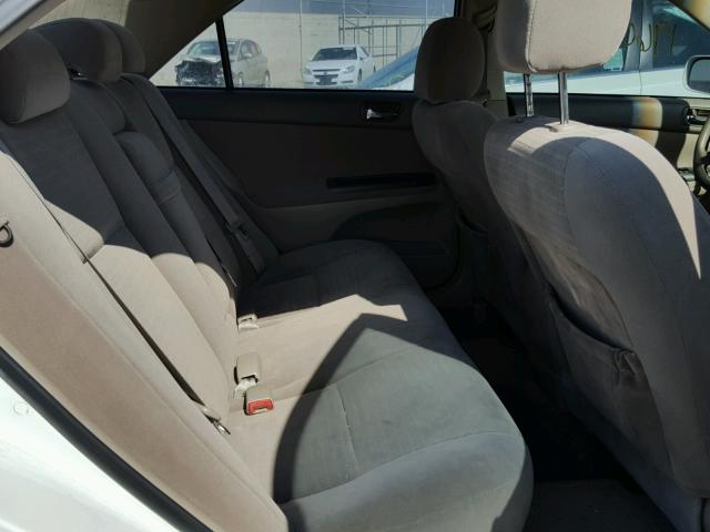 4T1BE32K15U552077 - 2005 TOYOTA CAMRY LE 白色 照片 6