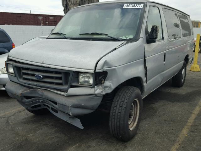 1FBSS31L15HA87529 - 2005 FORD ECONOLINE GRAY photo 2