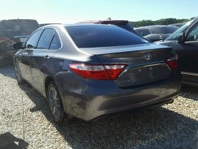 4T1BF1FK8HU340776 - 2017 TOYOTA CAMRY LE GRAY photo 3