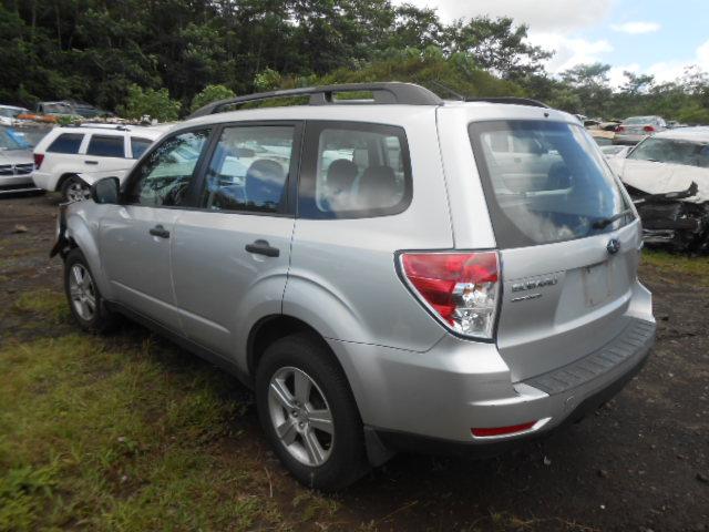 JF2SHBBC9BH771714 - 2011 SUBARU FORESTER SILVER photo 3