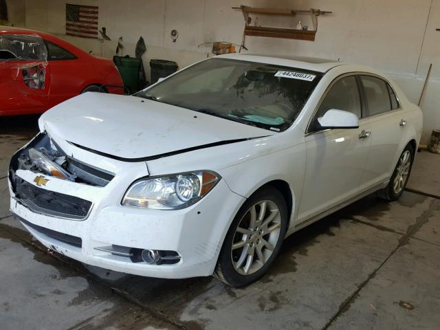 1G1ZE5EB4AF267097 - 2010 CHEVROLET MALIBU LTZ WHITE photo 2