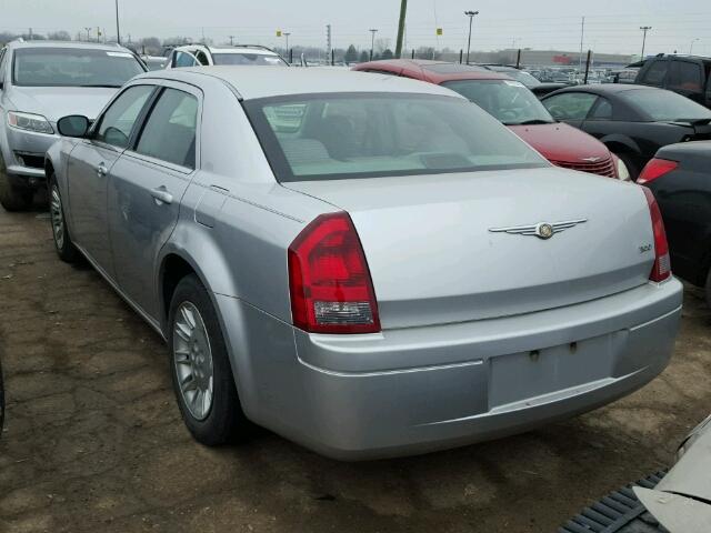 2C3LA43R87H721091 - 2007 CHRYSLER 300 SILVER photo 3