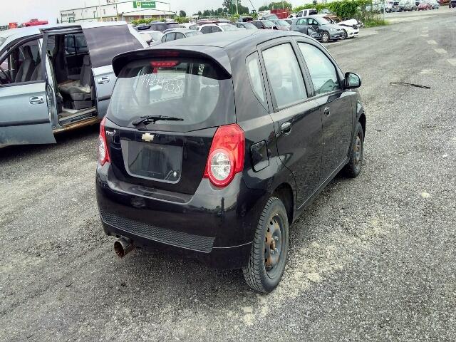 3G1TB6DG7BL141633 - 2011 CHEVROLET AVEO LS BLACK photo 4