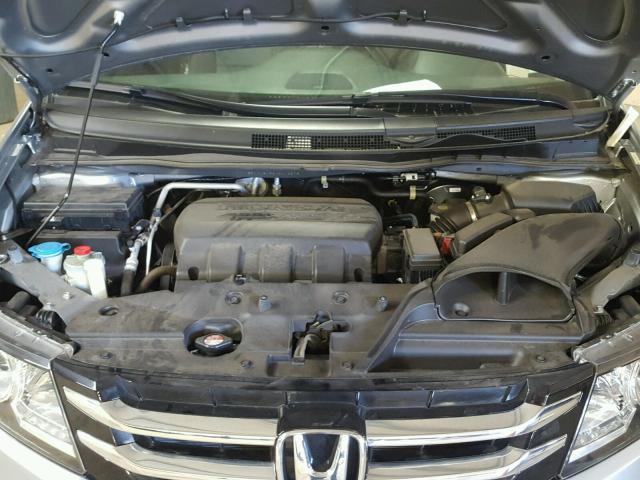 5FNRL5H65HB013876 - 2017 HONDA ODYSSEY EX SILVER photo 7