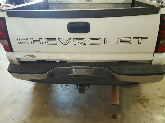 2GCEK19B751265715 - 2005 CHEVROLET SILVERADO WHITE photo 9