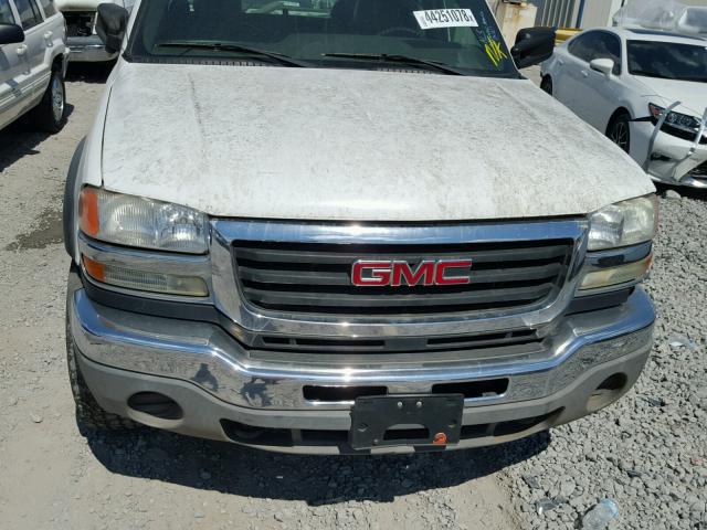 1GTHC29U95E343282 - 2005 GMC SIERRA C25 WHITE photo 7