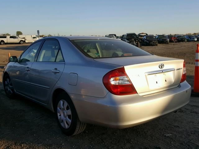 4T1BE32K12U511816 - 2002 TOYOTA CAMRY SILVER photo 3