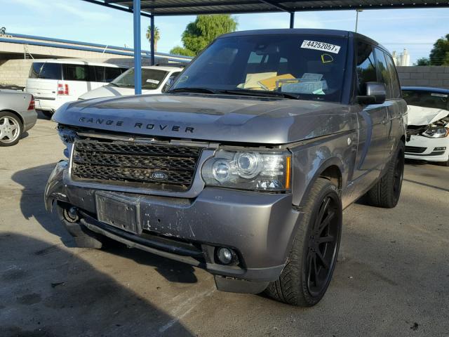 SALMF1D40BA352309 - 2011 LAND ROVER RANGE ROVE GRAY photo 2