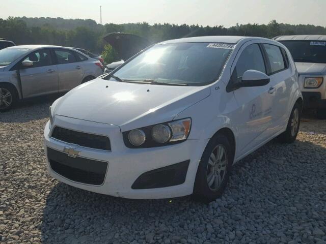 1G1JA6SH7C4214870 - 2012 CHEVROLET SONIC LS WHITE photo 2