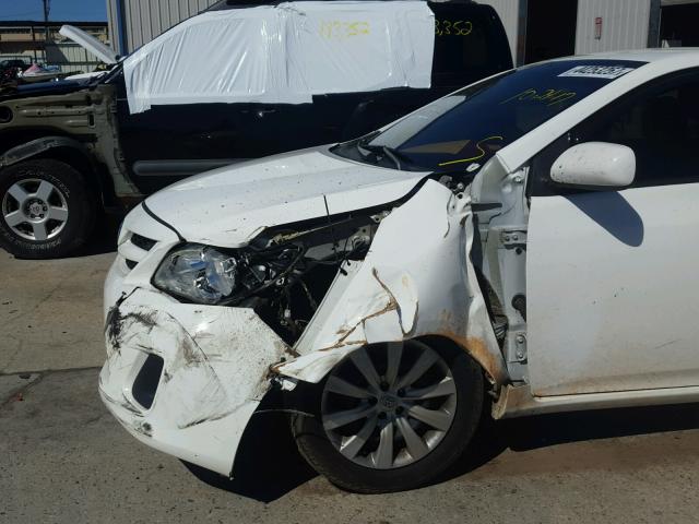 5YFBU4EE8CP047411 - 2012 TOYOTA COROLLA BA WHITE photo 9