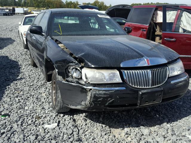 1LNHM82W41Y640346 - 2001 LINCOLN TOWN CAR BLACK photo 1