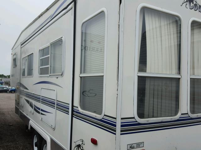 1TC3B363821507787 - 2002 CCHM 5TH WHEEL WHITE photo 3