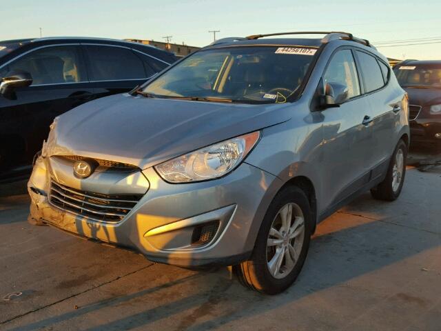 KM8JU3AC6CU362426 - 2012 HYUNDAI TUCSON GLS SILVER photo 2