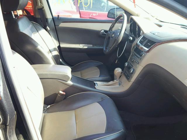 1G1ZE5E1XBF188509 - 2011 CHEVROLET MALIBU LTZ 灰色 照片 5