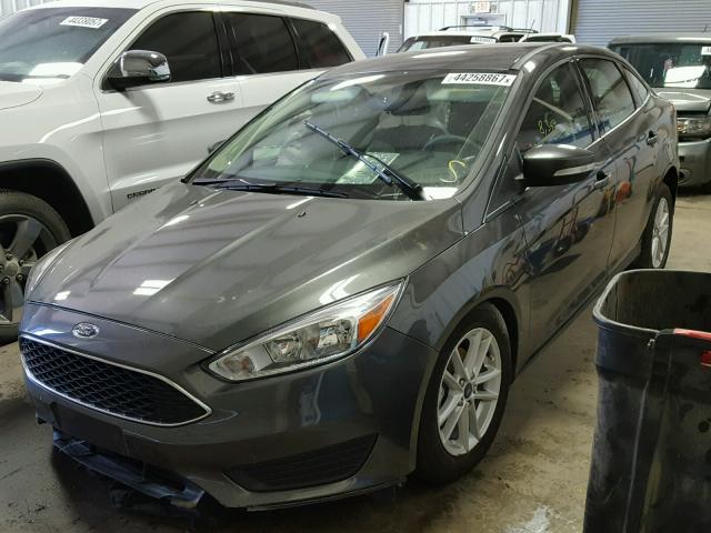 1FADP3F28HL251856 - 2017 FORD FOCUS SE CHARCOAL photo 2