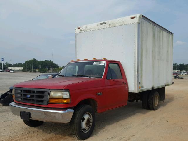 2FDKF37H7TCA60578 - 1996 FORD F350 RED photo 2