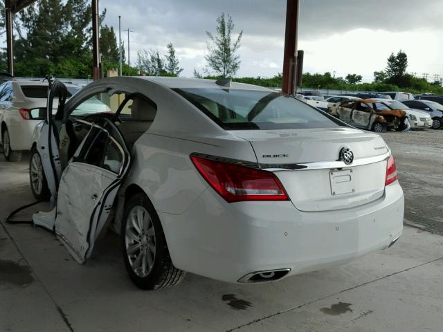 1G4GB5G35GF144216 - 2016 BUICK LACROSSE WHITE photo 3