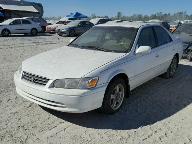 JT2BG22K3Y0473040 - 2000 TOYOTA CAMRY CE WHITE photo 2