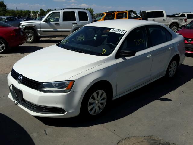 3VW2K7AJ4CM465009 - 2012 VOLKSWAGEN JETTA BASE WHITE photo 2