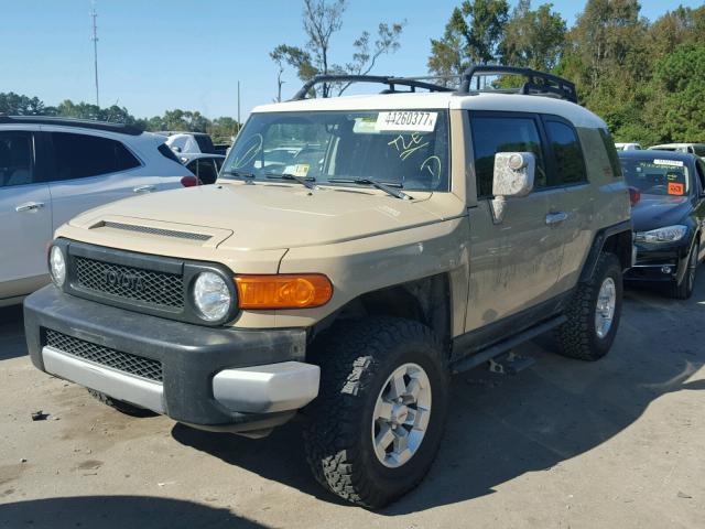 JTEBU4BF9BK110151 - 2011 TOYOTA FJ CRUISER TAN photo 2