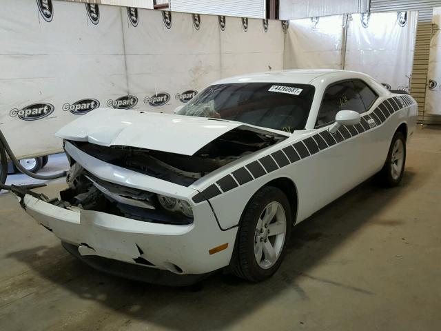 2B3CJ4DG1BH510902 - 2011 DODGE CHALLENGER WHITE photo 2